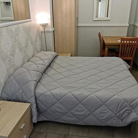 Bed And Breakfast Piramide 로마 외부 사진