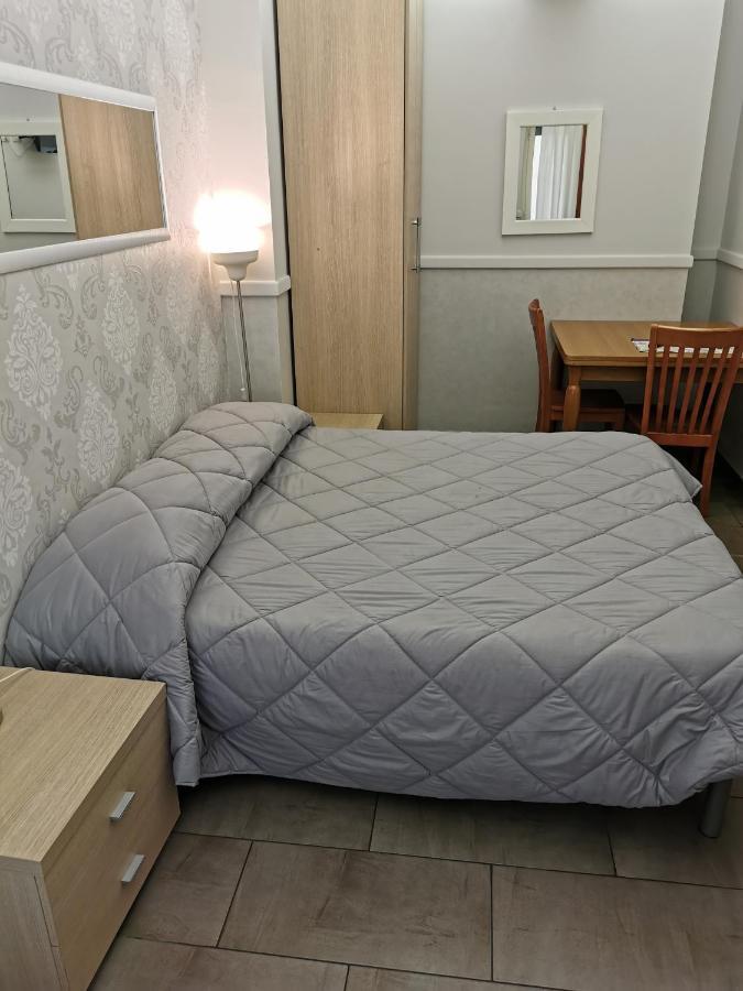 Bed And Breakfast Piramide 로마 외부 사진